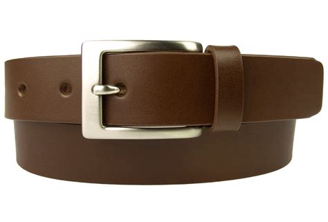 Men's belts: leather belts, with logos .